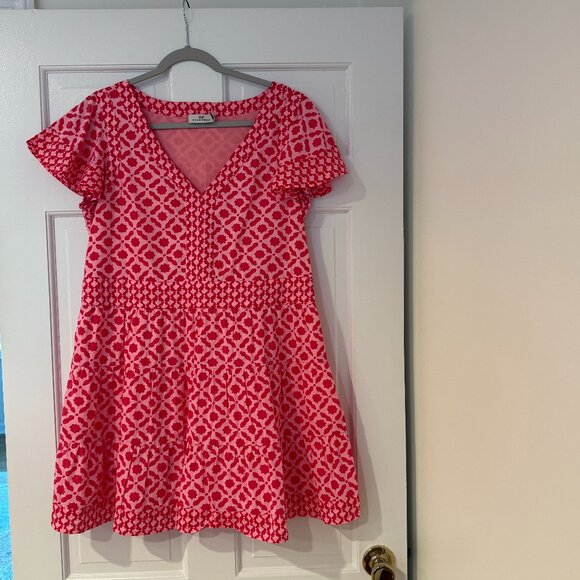 Vineyard Vines Short Sleeve V-Neck Dress -- Medium - Picture 1 of 3